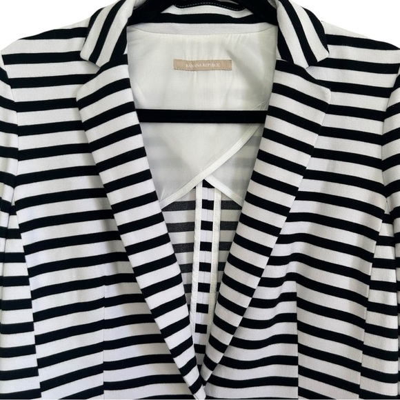BANANA REPUBLIC Black and White Striped Ponte Blazer Knit Jacket Women's Size 6 - Picture 3 of 10